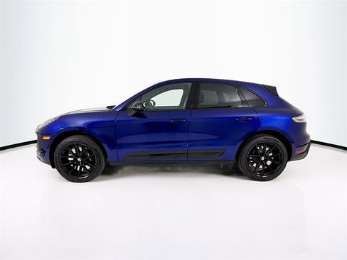 Certified 2024 Porsche Macan GTS image 2