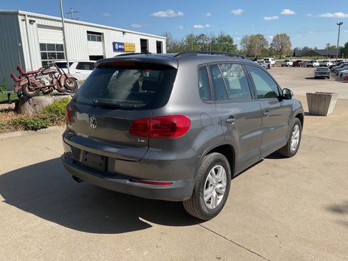 Used 2016 Volkswagen Tiguan S FWD image 8