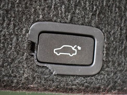 Used 2012 Volvo XC60 T6 R-Design image 47