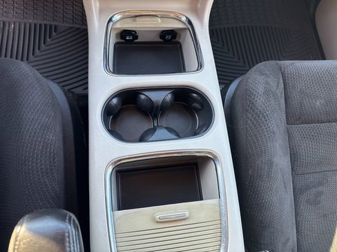 Used 2014 Dodge Grand Caravan SXT image 16