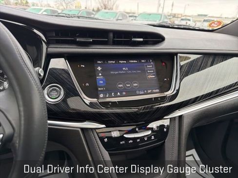 Used 2025 Cadillac XT6 Premium Luxury image 34