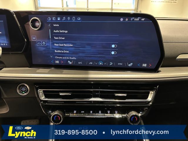 Used 2025 Chevrolet Traverse LT AWD/4WD image 11