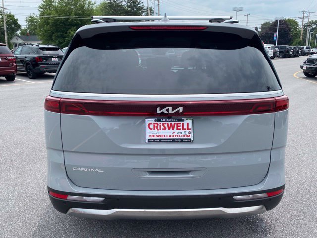 Used 2023 Kia Carnival SX FWD image 4