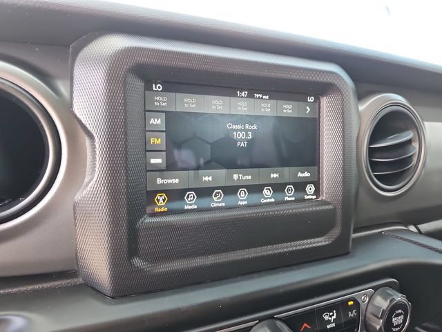 Used 2022 Jeep Gladiator Sport AWD/4WD image 13