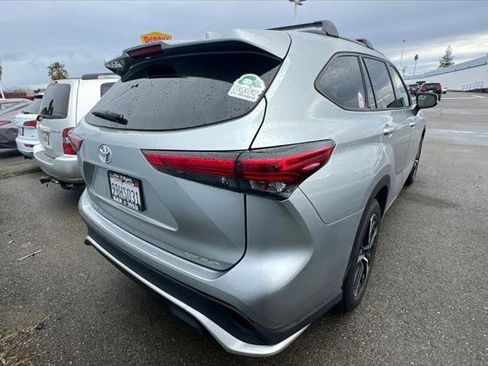 Certified 2022 Toyota Highlander XSE image 2