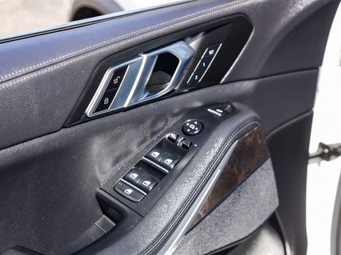 Used 2022 BMW X5 xDrive45e image 25