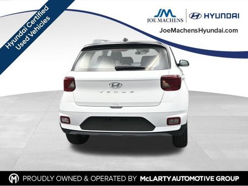 Used 2025 Hyundai Venue Limited FWD image 8