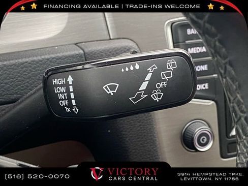 Used 2015 Volkswagen Golf S image 33