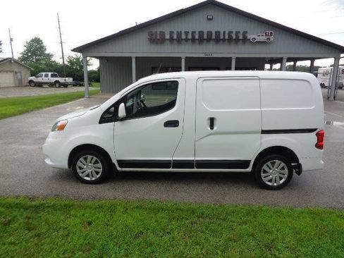 Used 2018 Nissan NV200 SV w/ Navigation Package FWD image 2