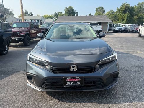 Used 2024 Honda Civic EX image 3