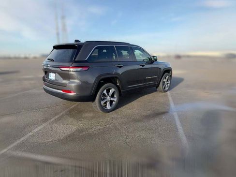 New 2026 Jeep Grand Cherokee Limited image 12