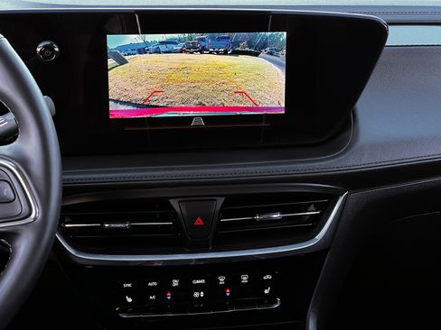 Used 2024 Buick Encore GX Avenir image 25