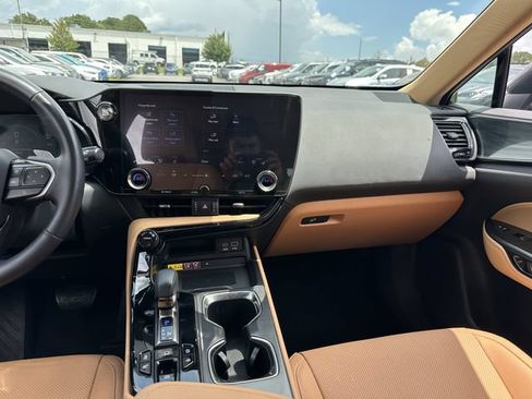 Used 2024 Lexus NX 350 AWD image 15