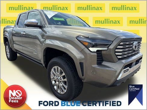 Used 2024 Toyota Tacoma Limited AWD/4WD image 1