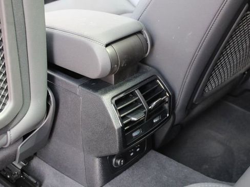 Used 2024 Audi Q3 2.0T Premium w/ Convenience Package AWD/4WD image 23