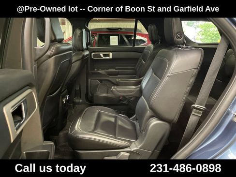 Used 2020 Ford Explorer XLT w/ Equipment Group 202A AWD/4WD image 21