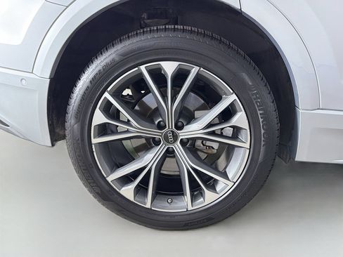 Used 2023 Audi Q8 Premium w/ Convenience Package AWD/4WD image 32