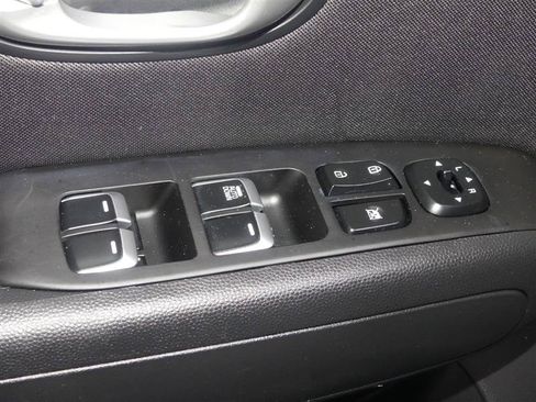 Used 2018 Kia Soul w/ Convenience Package FWD image 19