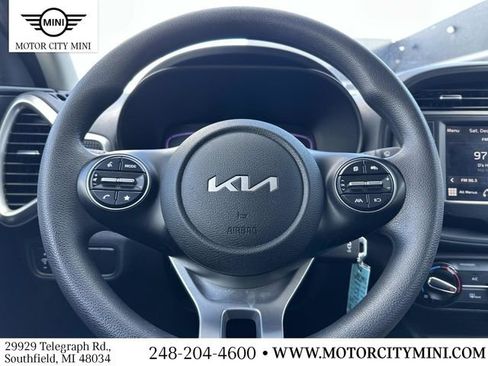 Used 2023 Kia Soul LX image 23