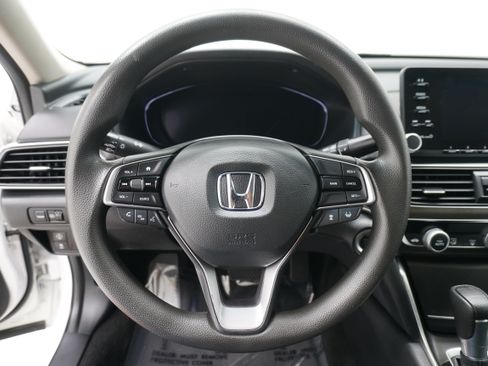 Used 2019 Honda Accord LX image 14