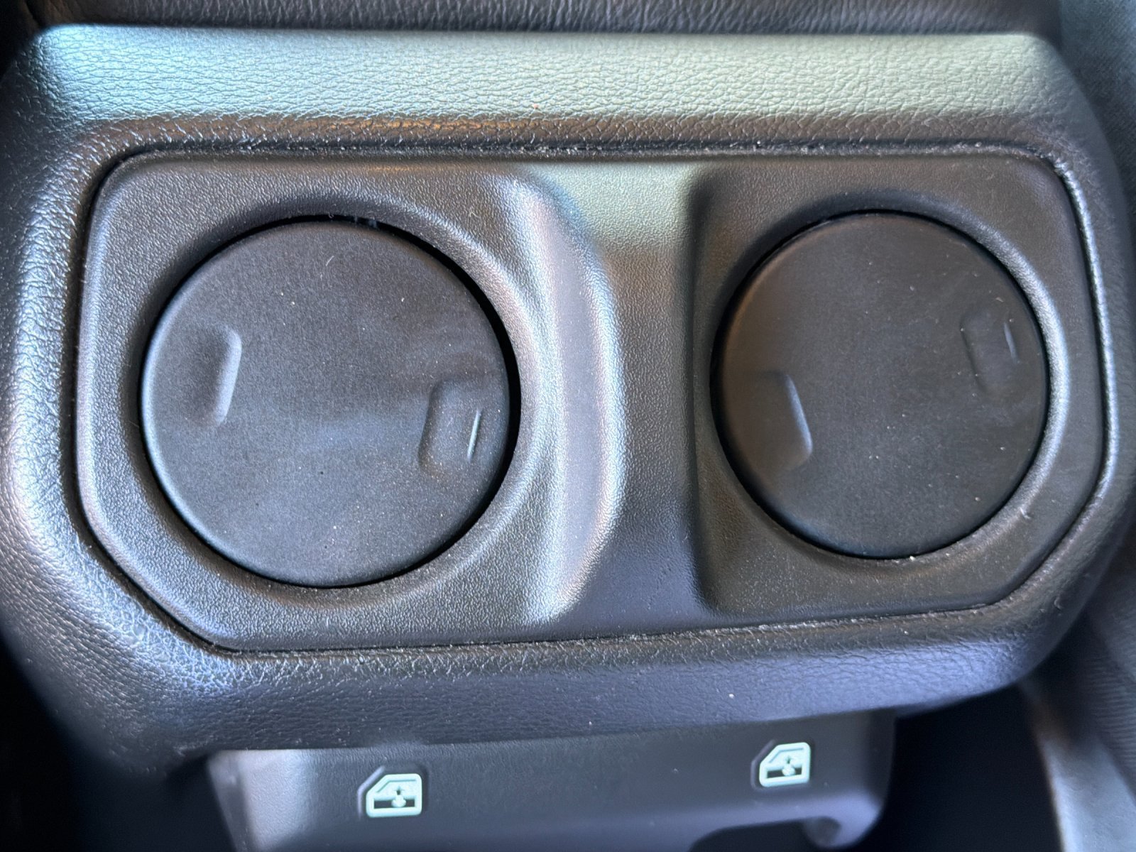 Used 2025 Jeep Wrangler Unlimited Rubicon AWD/4WD image 34