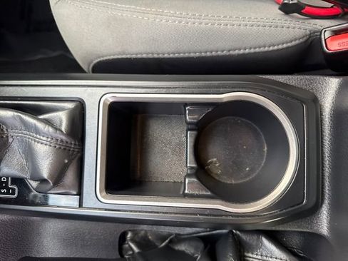 Used 2022 Toyota Tacoma SR image 20