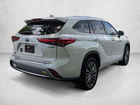Used 2021 Toyota Highlander Platinum AWD/4WD image 5