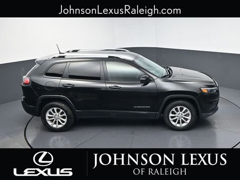 Used 2020 Jeep Cherokee Latitude AWD/4WD image 29