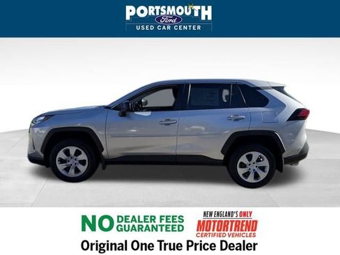 Used 2023 Toyota RAV4 LE image 2