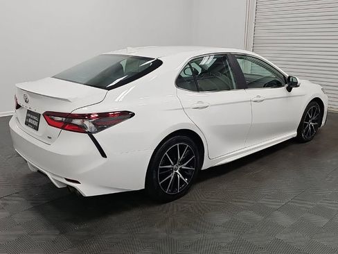 Used 2023 Toyota Camry SE FWD image 9