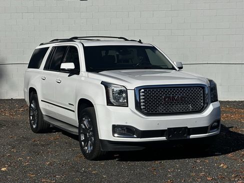 Used 2015 GMC Yukon XL Denali w/ Touring Package image 36