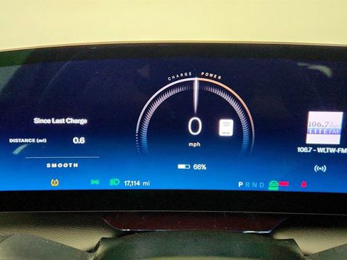 Used 2024 Lucid Air Touring image 13