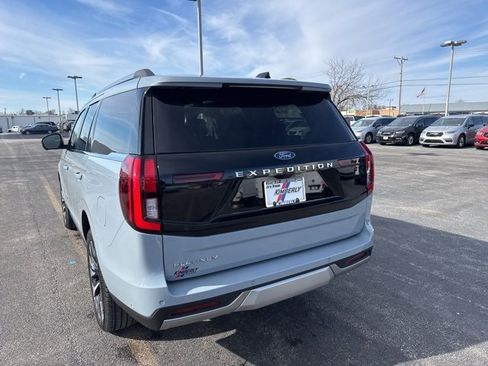 Used 2025 Ford Expedition Platinum w/ Driver's Package image 5