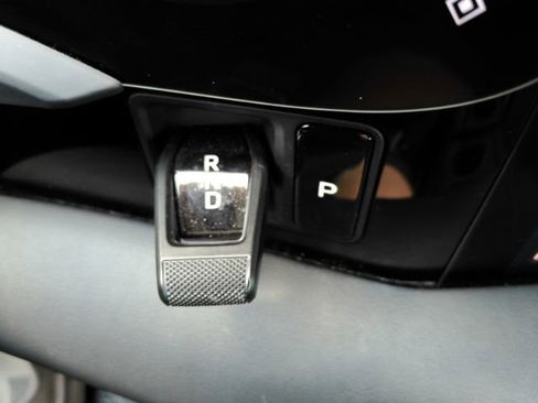 Used 2022 Porsche Taycan image 39