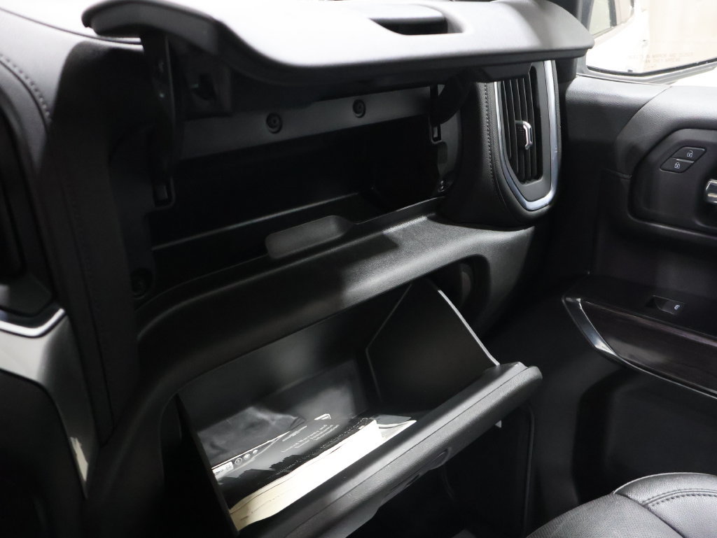 Used 2022 Chevrolet Silverado 1500 LTZ w/ LTZ Premium Package AWD/4WD image 37
