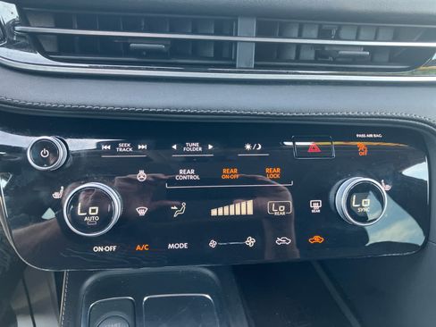 Used 2025 INFINITI QX60 Luxe AWD/4WD image 23