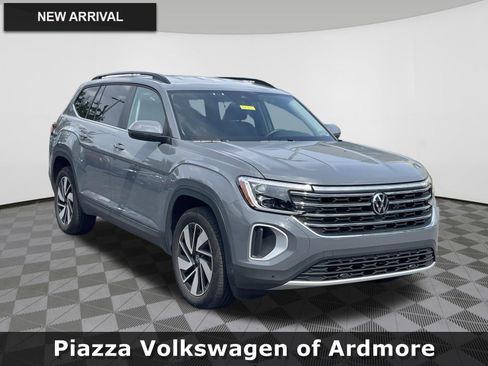 Used 2025 Volkswagen Atlas SE AWD/4WD image 1