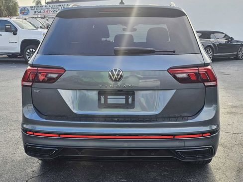 Used 2022 Volkswagen Tiguan SE R-Line image 16