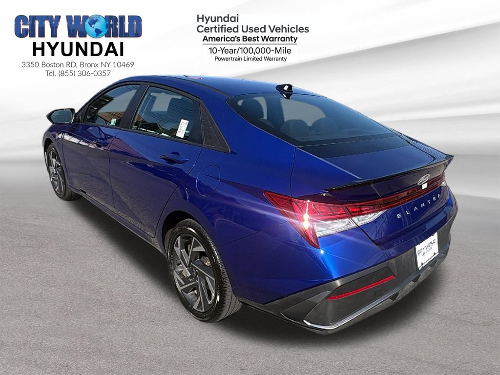 Used 2025 Hyundai Elantra SEL FWD image 3