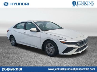 New 2025 Hyundai Elantra SE w/ Cargo Package