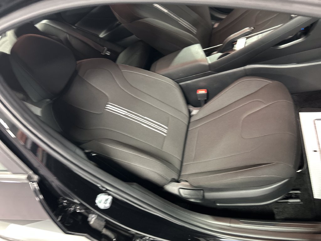 Used 2025 Hyundai Elantra Sport FWD image 23