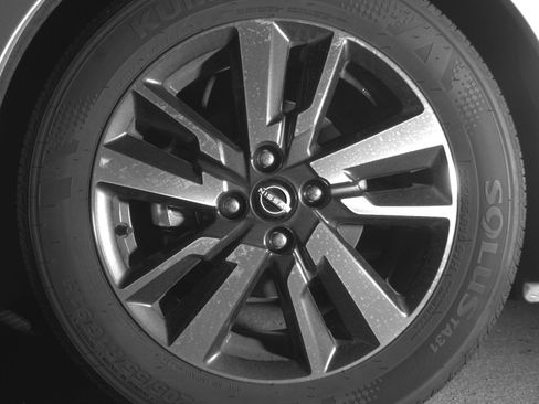 Used 2025 Nissan Versa SV FWD image 12