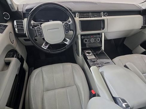 Used 2017 Land Rover Range Rover HSE image 12
