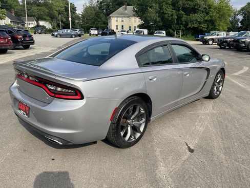 Used 2016 Dodge Charger R/T w/ Plus Group RWD image 5