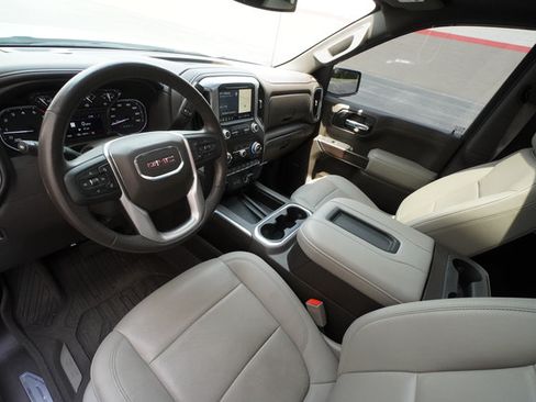 Used 2022 GMC Sierra 1500 SLT w/ SLT Premium Plus Package AWD/4WD image 18