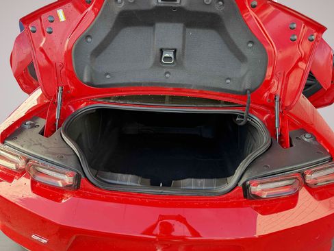 Used 2020 Chevrolet Camaro SS RWD image 18