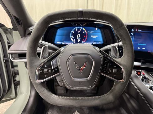 Used 2024 Chevrolet Corvette Stingray Premium Cpe w/ Z51 Performance Package RWD image 11