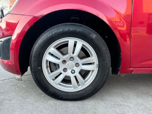 Used 2014 Chevrolet Sonic LT FWD image 32