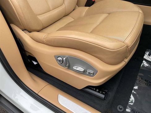 Used 2018 Porsche Macan S image 9