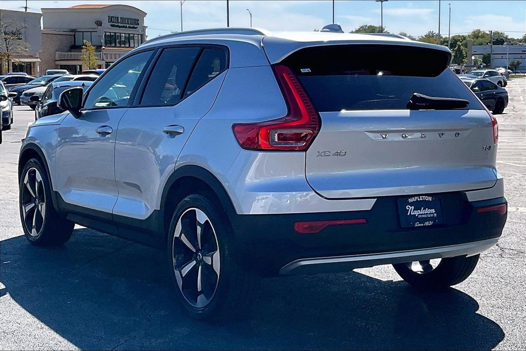Used 2019 Volvo XC40 T5 Momentum AWD/4WD image 13